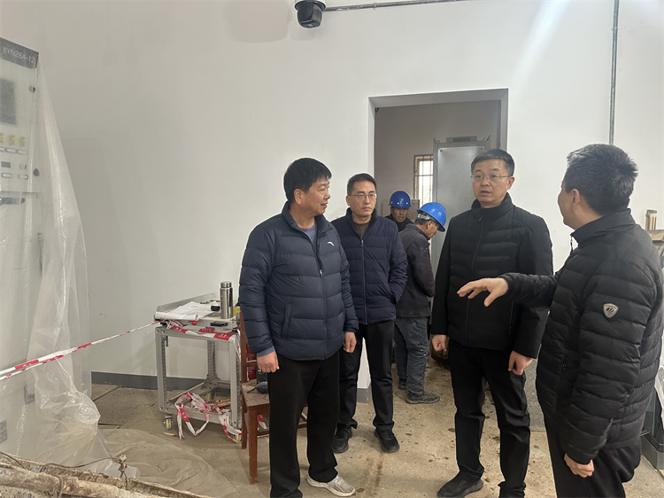 处领导检查寒假重点工作，强调保安全、压责任、促进度