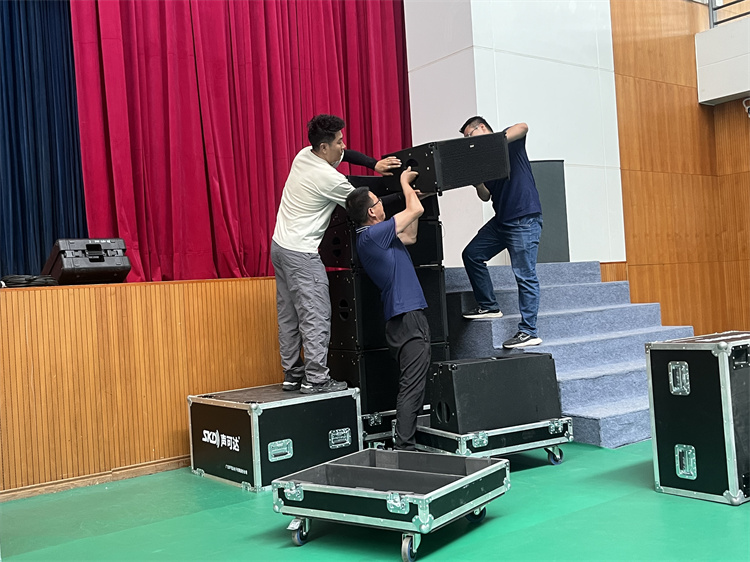 1.摆放音响.jpg