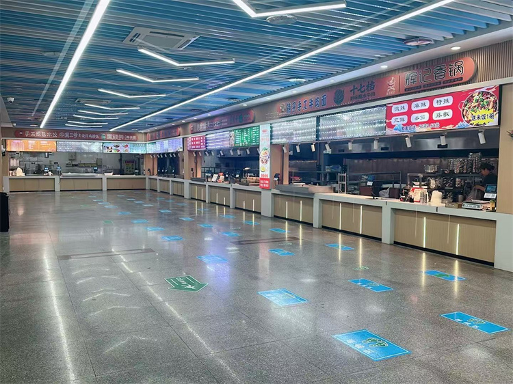 学五餐厅改造后就餐大厅.jpg