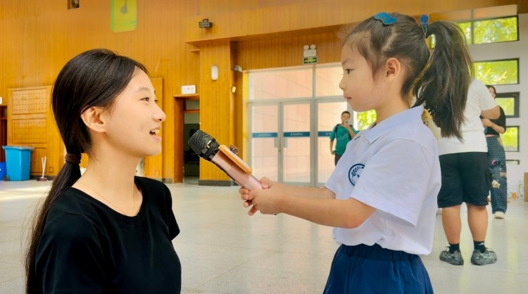 幼儿采访新生2.jpg