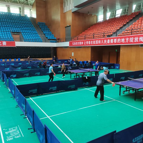 b4f17930f34744a2a4dae1bcdb87f789.jpg 运动健儿赛前热身_副本.jpg