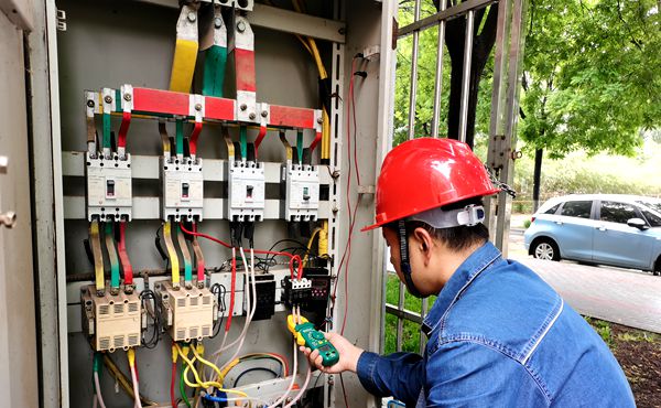 3d36091284664b209a3e9e19870d19f7.jpg 电器改造.jpg