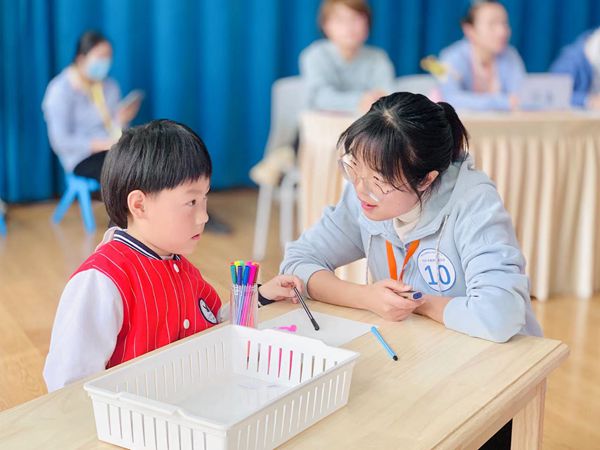 de03e2227d8246a8a660366d3b00a24f.jpg 陈丽_副本.jpg