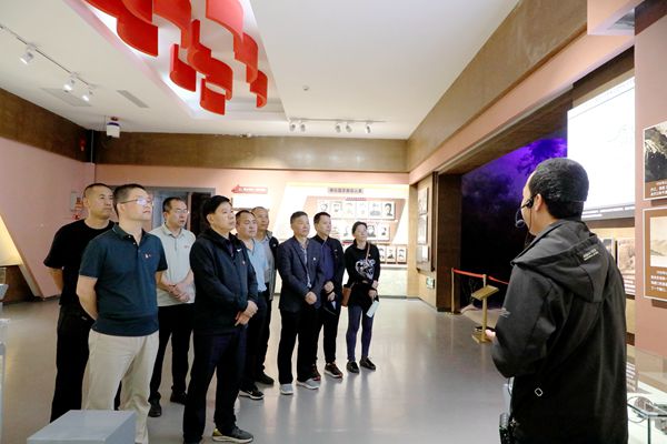 3624ab61252f4c77803f861fea71f61c.jpg 8B0A7839_副本.jpg